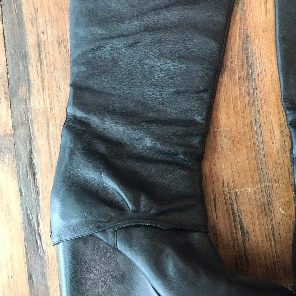 Boots - Picture 4 of 4